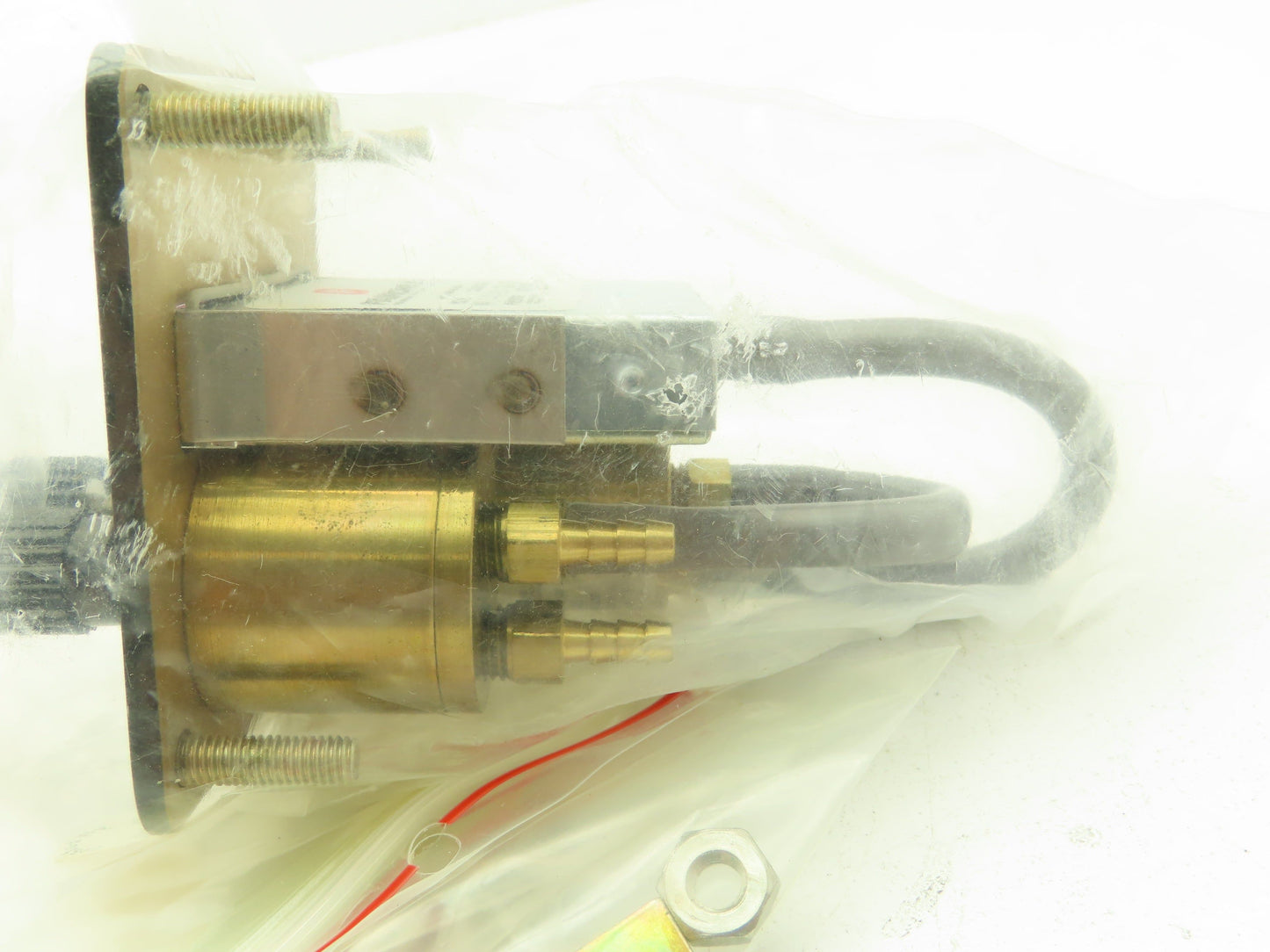 Fairchild MPLT-70-SPH-100-100 Mini Pressure Regulator Indicating Station 100 PSI