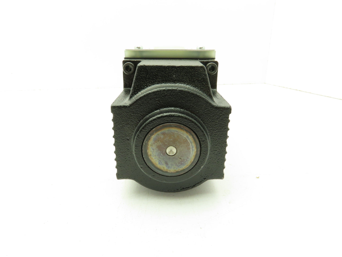 Nachi SS-G03-E3Z-FR-E115-E10 Hydraulic Directional Control Solenoid Valve 120V
