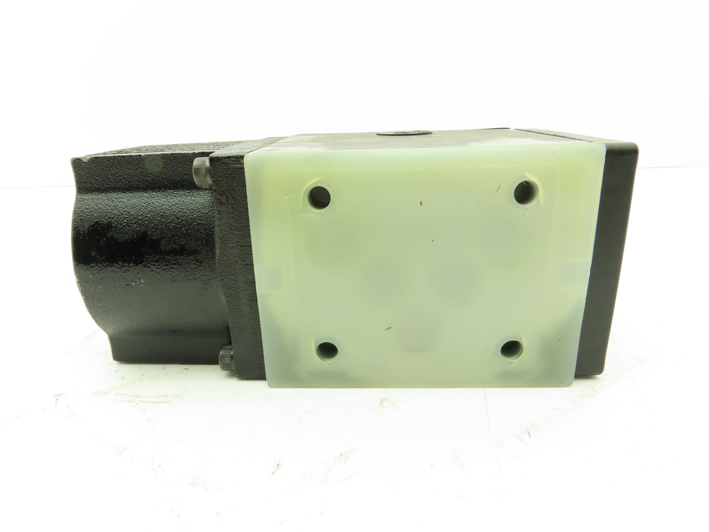 Nachi SS-G03-A3Z-R-D1-E10 Hydraulic Directional Control Wet Solenoid Valve 12VDC