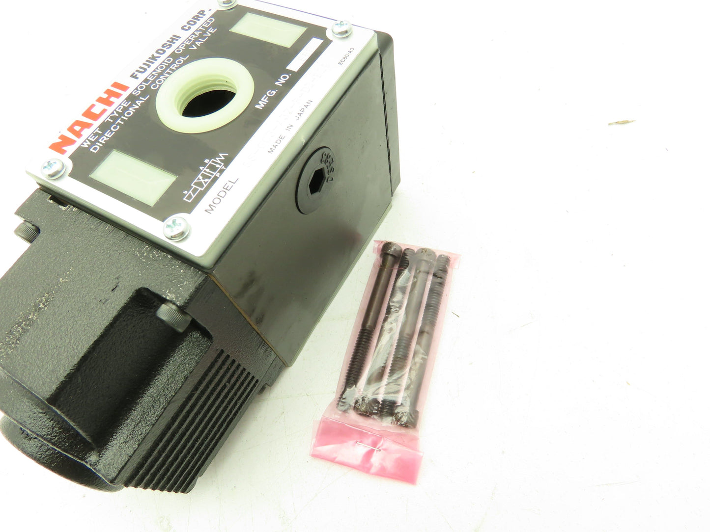 Nachi SS-G03-A3Z-R-D1-E10 Hydraulic Directional Control Wet Solenoid Valve 12VDC