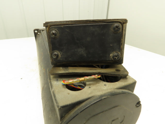 Allen Bradley 1326AB-B3E-11-3396F AC Servo Motor 5HP 3.8KW 3000 RPM 90VDC Brake