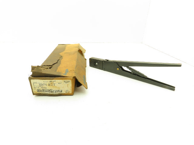 AMP 90067-5 Wire Terminal Hand Crimp Tool 16-24 AWG Socket Pin Contacts