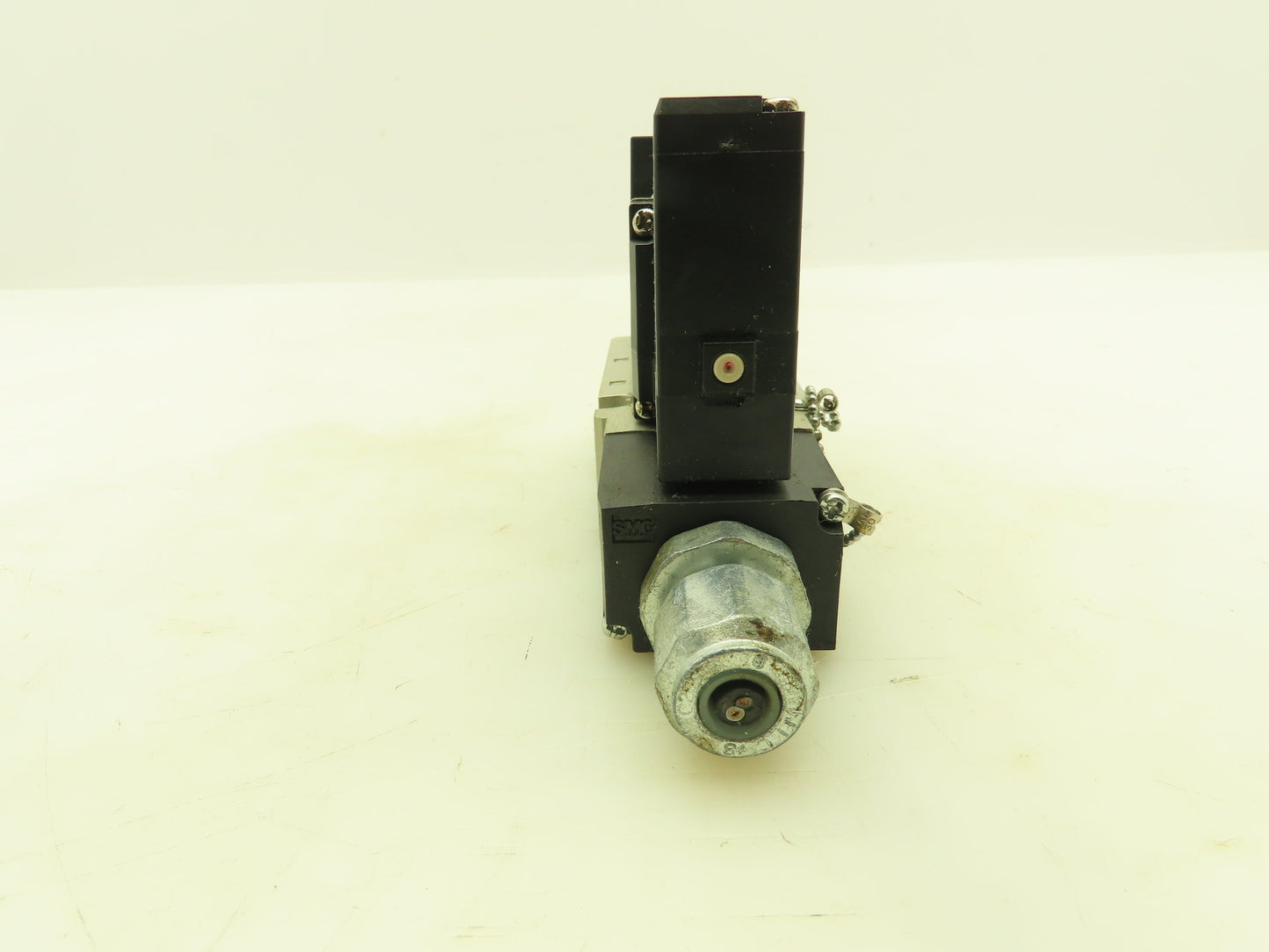 SMC VFS3100-5FZ 24VDC Single Solenoid Valve 5-Port Manifold Base LOT OF 2