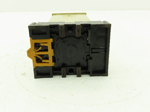 Omron E5C2-R20J-10 Temperature Controller E5C2