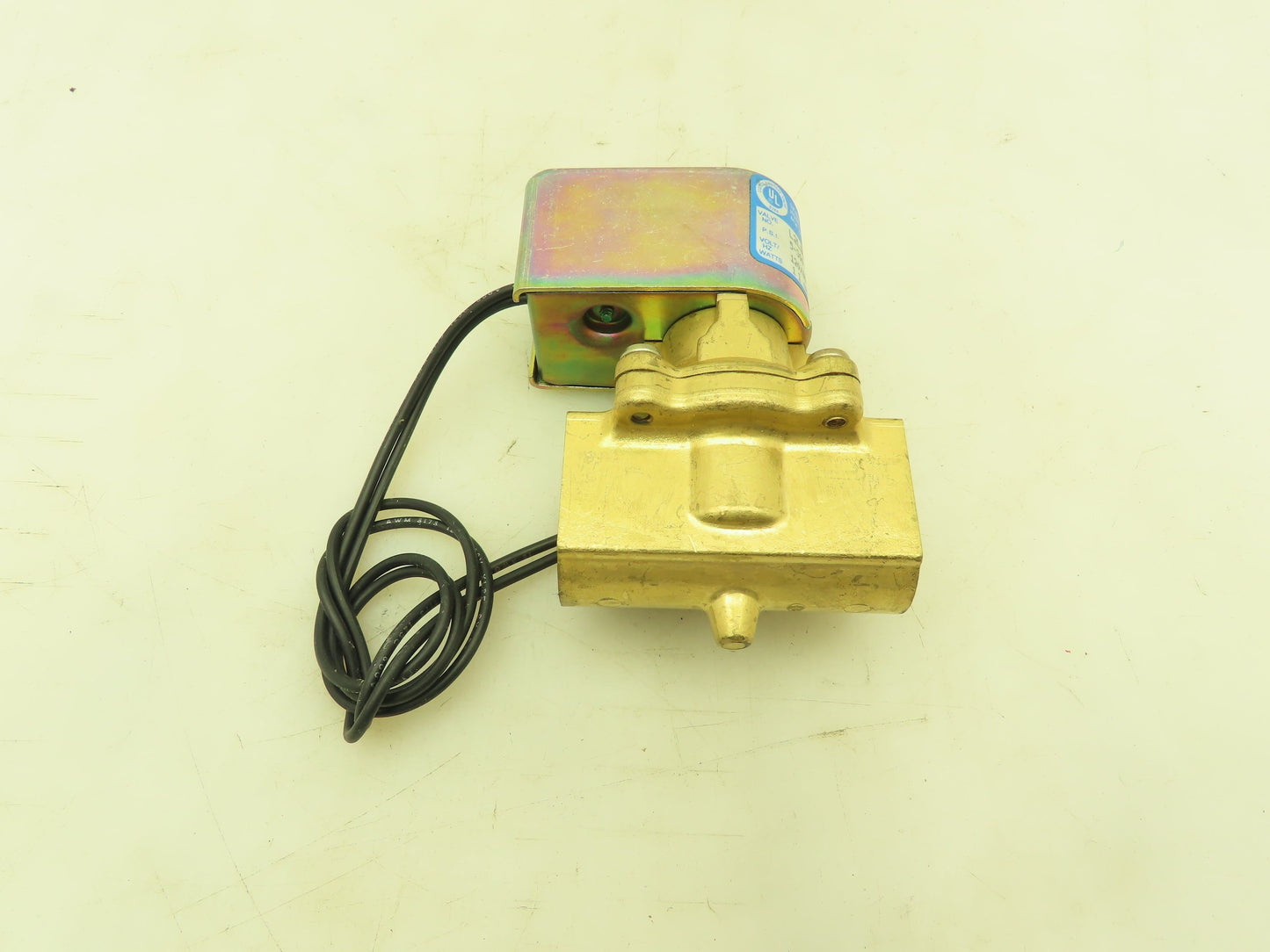 Honeywell Skinner L2LBG3300 Brass Solenoid Valve 2-Way NC 120V 300 PSI 3/8" NPT