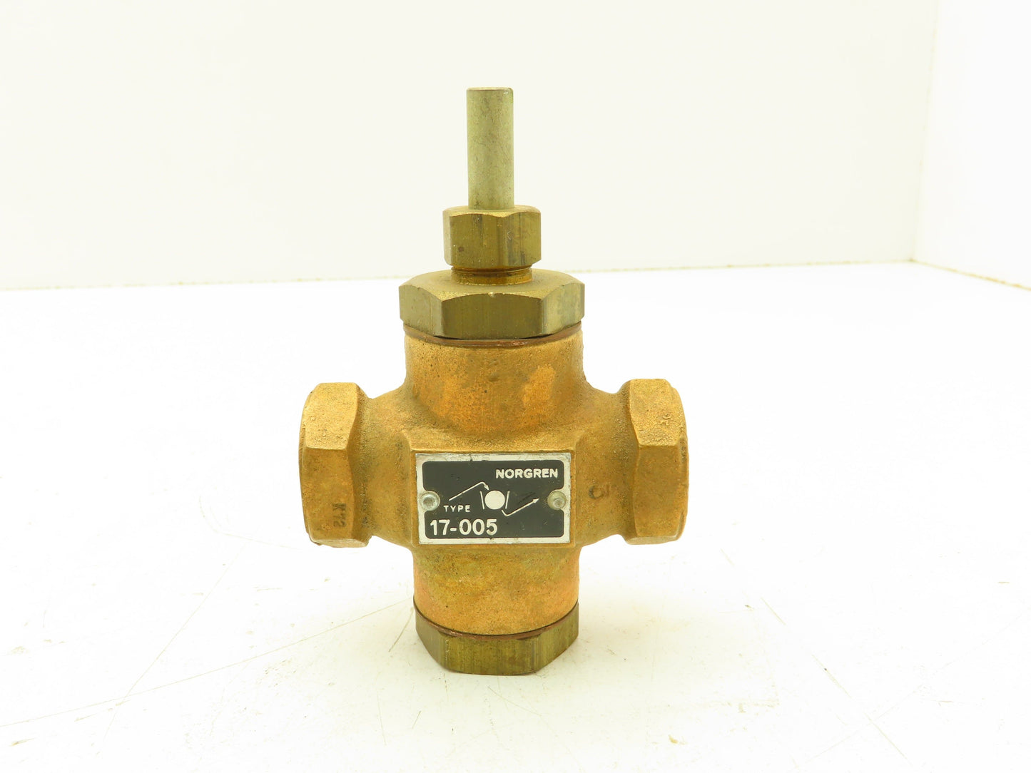 Norgren 17-005 Brass Valve 1/4" NPT