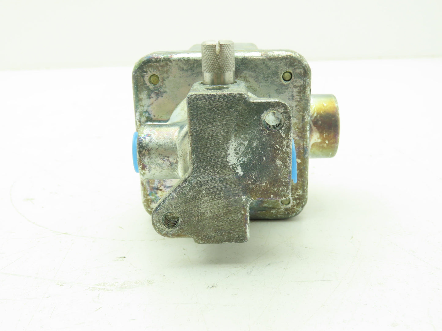 Honeywell Skinner A4LR2152 Solenoid Valve 3-Way NC 120V 150 PSI 1/4" NPT