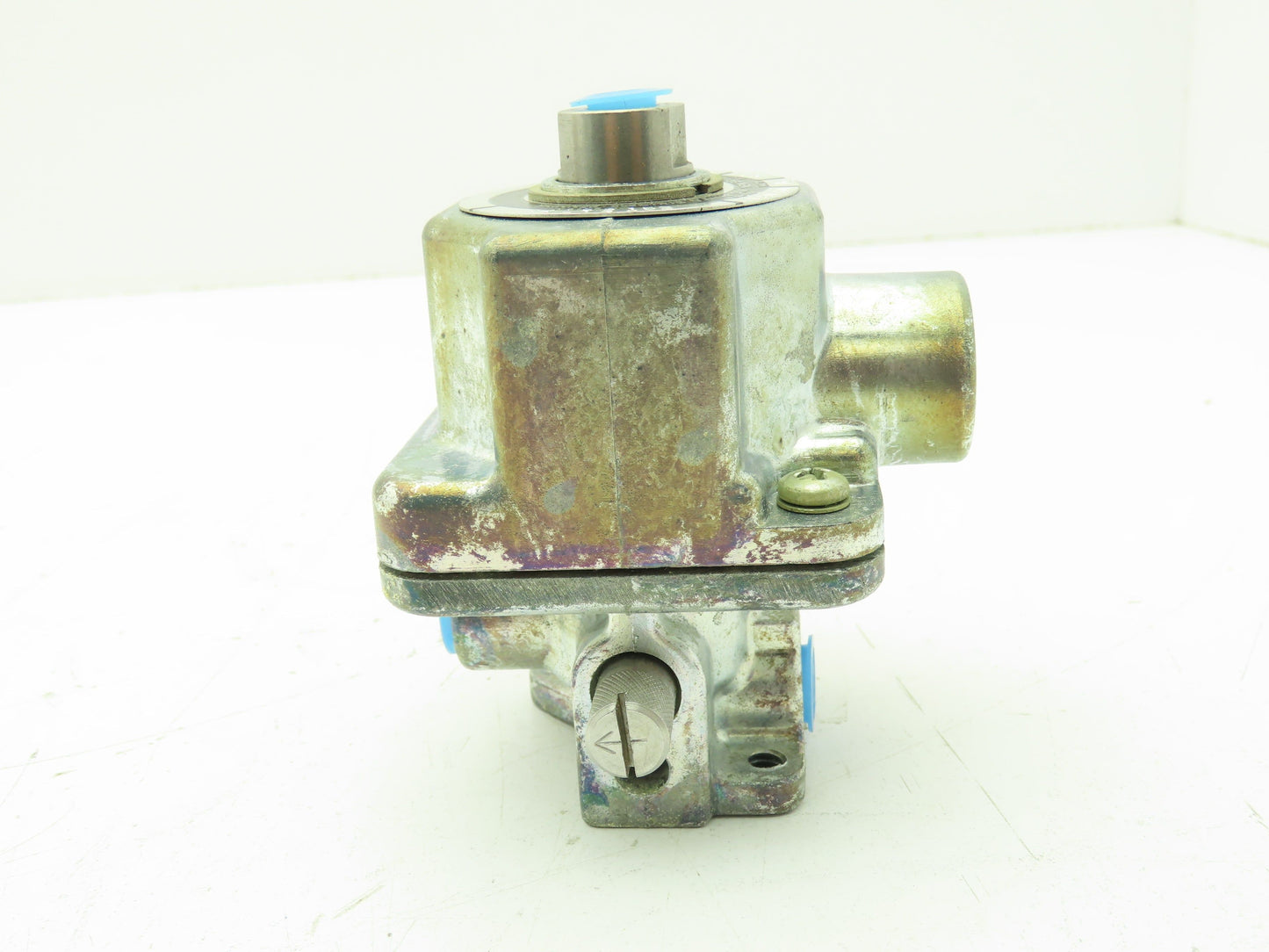 Honeywell Skinner A4LR2152 Solenoid Valve 3-Way NC 120V 150 PSI 1/4" NPT