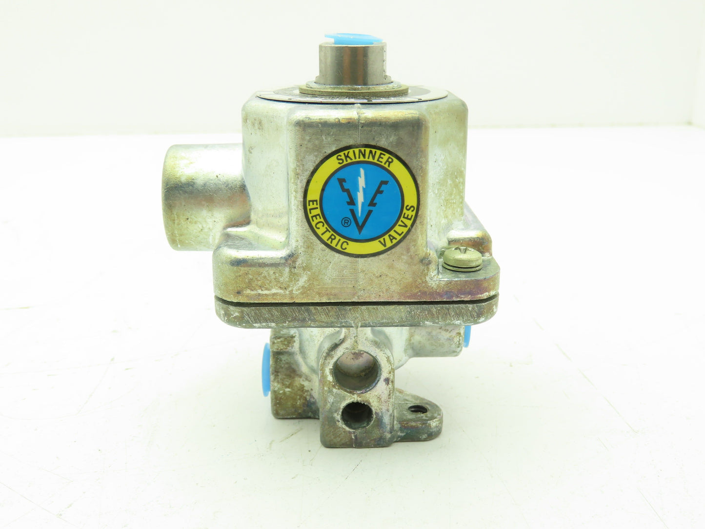 Honeywell Skinner A4LR2152 Solenoid Valve 3-Way NC 120V 150 PSI 1/4" NPT