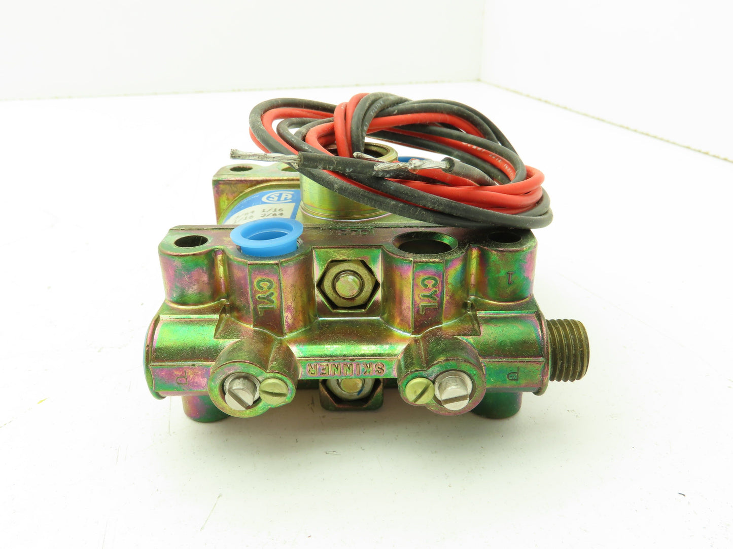 Honeywell Skinner V935LEP2150 Solenoid Valve 4-Way NO/NC 120V 150 PSI 1/4" NPT
