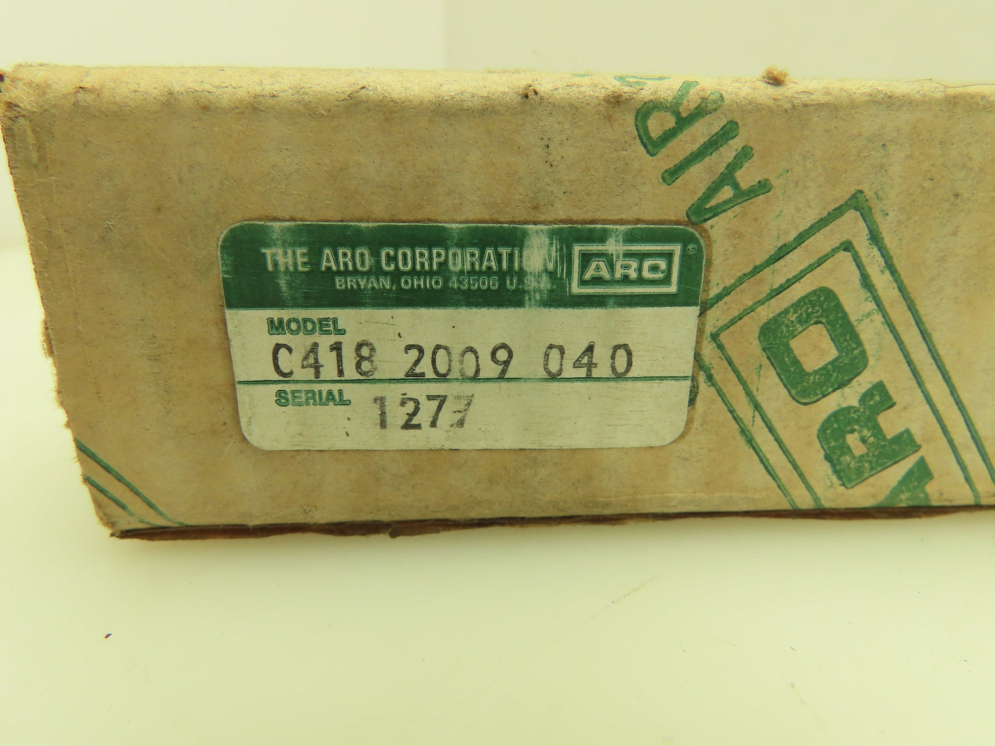 ARO C418 2009 040 Pneumatic Round Air Cylinder 1-1/8" Bore 4" Stroke Double Rod