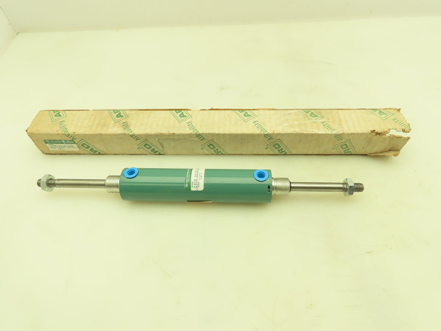 ARO C418 2009 040 Pneumatic Round Air Cylinder 1-1/8" Bore 4" Stroke Double Rod