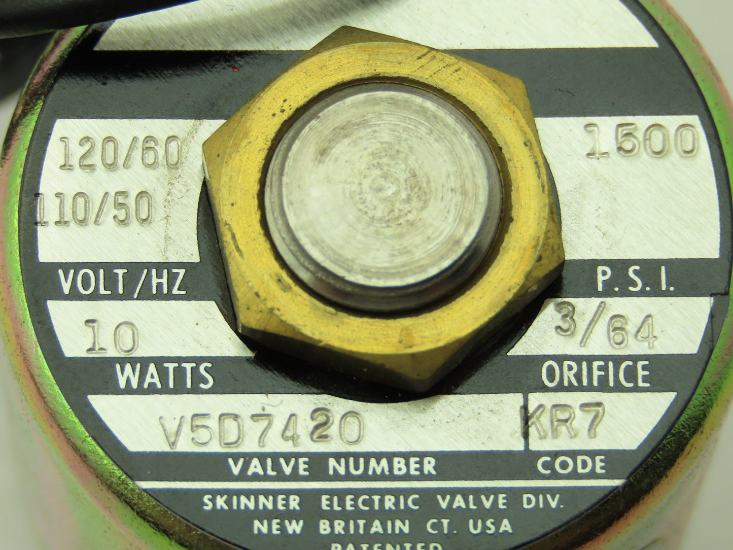 Honeywell Skinner V5D7420 Solenoid Valve 2-Way NC 120V 1500 PSI 1/4" NPT