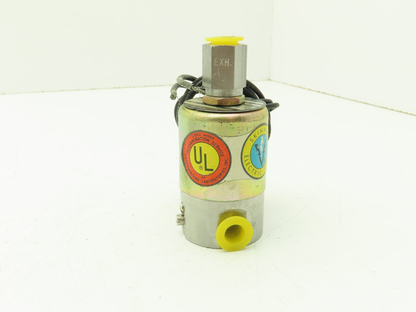 Honeywell Skinner V5L44410 Solenoid Valve 3-Way NC 115V 50 PSI 1/4" NPT