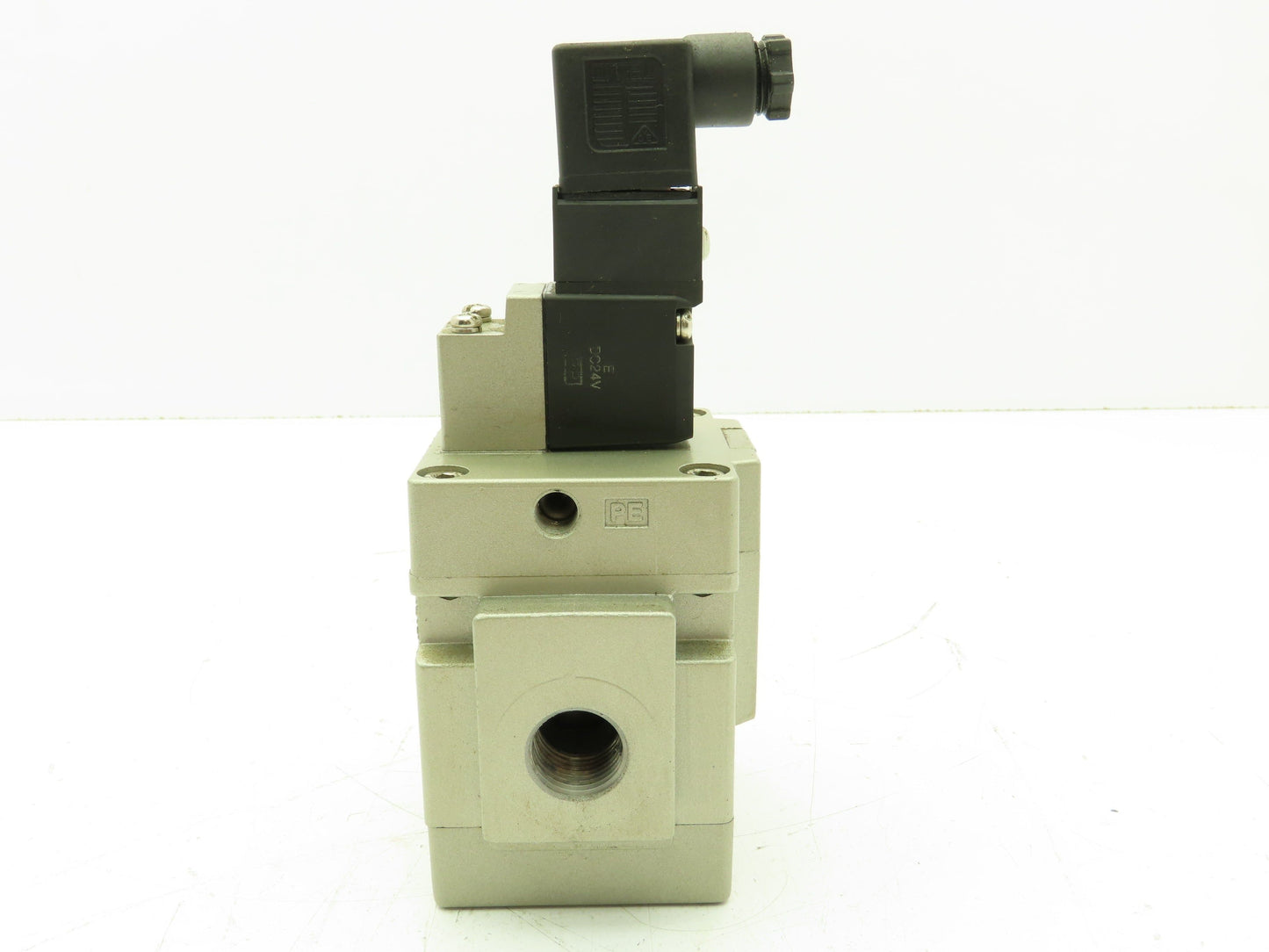 SMC VG342-5DZ-04A-E 3 Port Pilot Poppet Solenoid Valve 24 Volt DC Coil