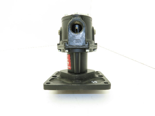 Fairchild 2776 Governaire Precision Pneumatic Regulator Flange Mount 3/4" NPT