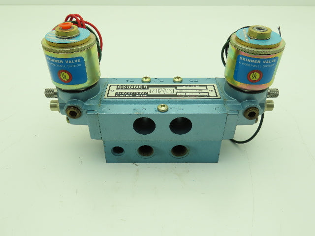 Skinner S3FFHDL3 Directional Control Valve 5-Way 3 Pos 24VDC 150PSI 3/8" NPT