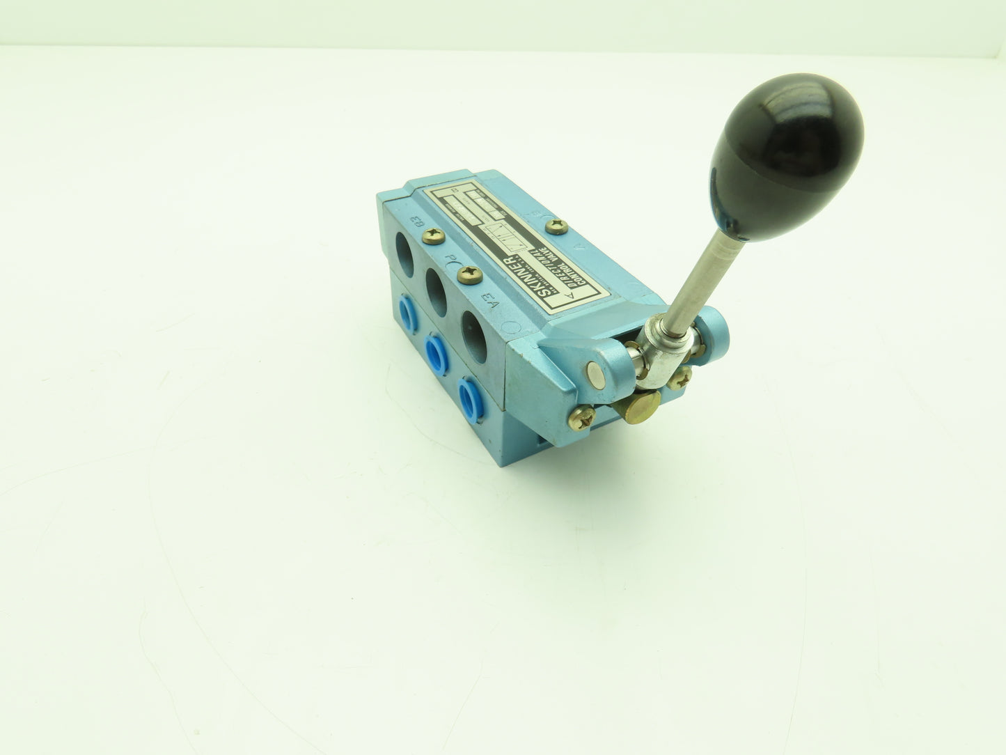 Skinner S3L0BFX3 Manual Directional Control Valve 5-Way 2 Pos 150PSI 3/8" NPT