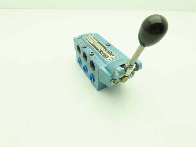 Skinner S3L0BFX3 Manual Directional Control Valve 5-Way 2 Pos 150PSI 3/8" NPT