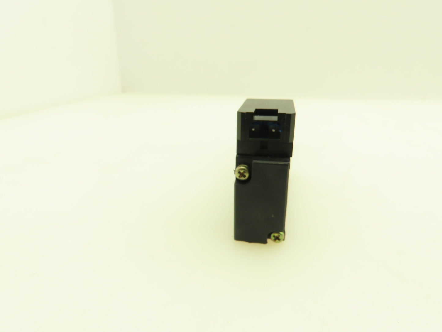 Aro Sierra S5SB9D Pneumatic Air Spool Valve 5/2 5 Port 2 Pos 1/16" NPT 24VDC