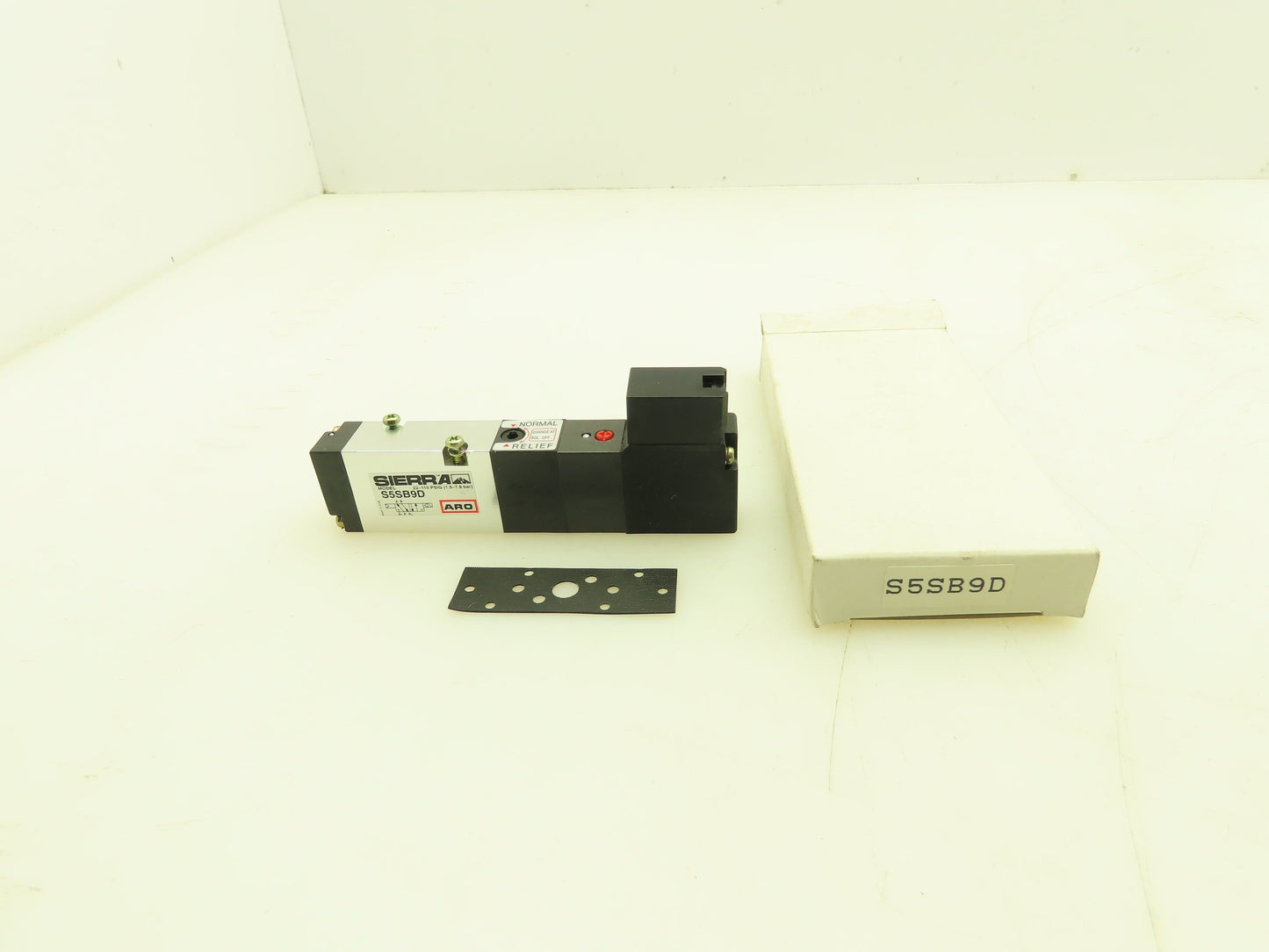 Aro Sierra S5SB9D Pneumatic Air Spool Valve 5/2 5 Port 2 Pos 1/16" NPT 24VDC