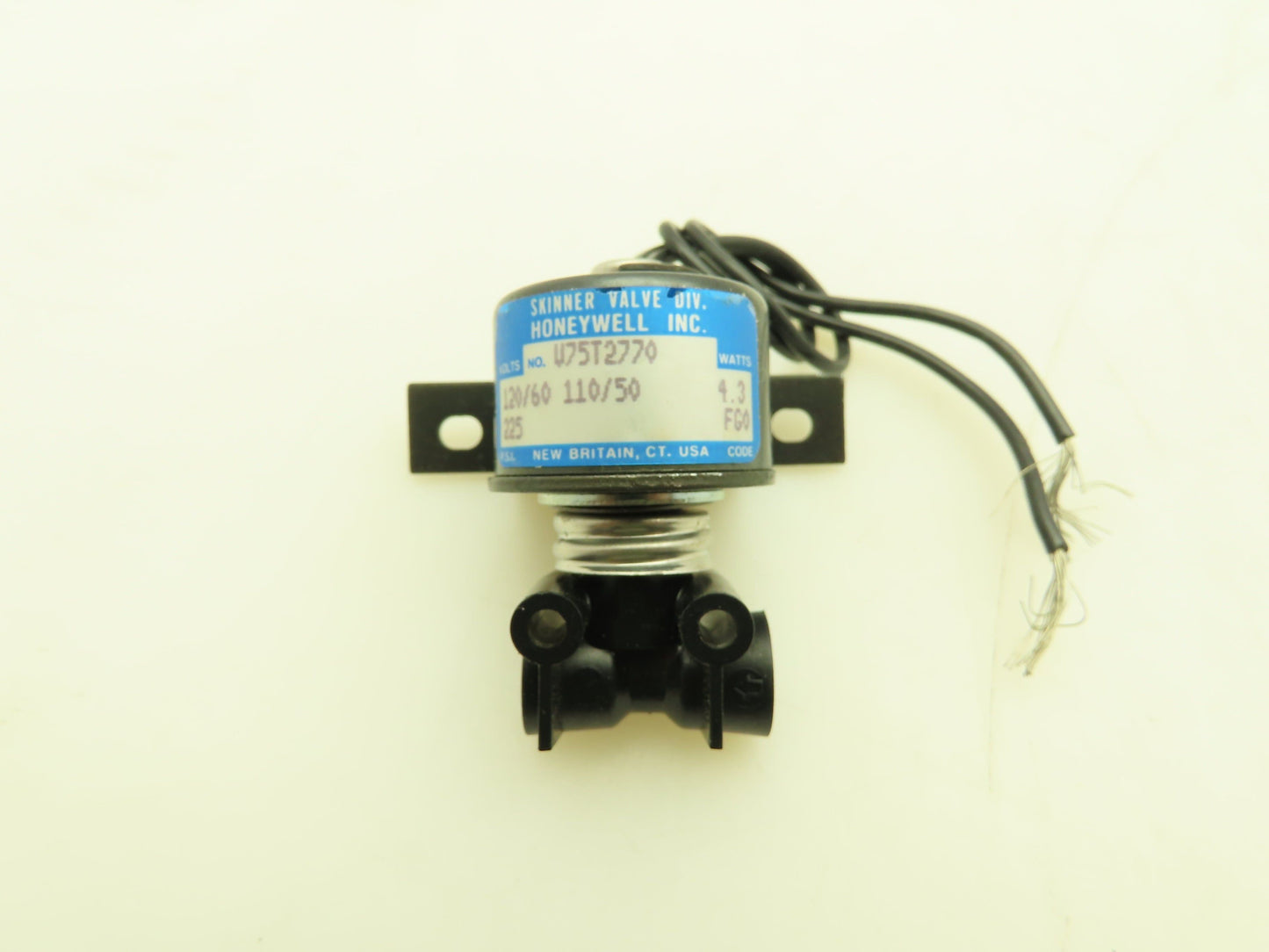 Honeywell Skinner V75T2770 Solenoid Valve 2-Way NC 120VAC 225PSI 1/8NPT Lot of 4