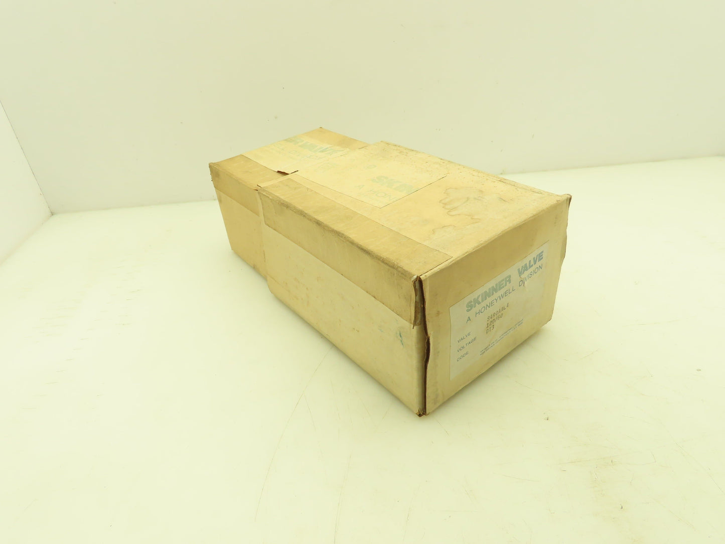 Skinner S4R0AAL4 Directional Control Valve 5-Way 2 Pos 120V Solenoid 150 PSI