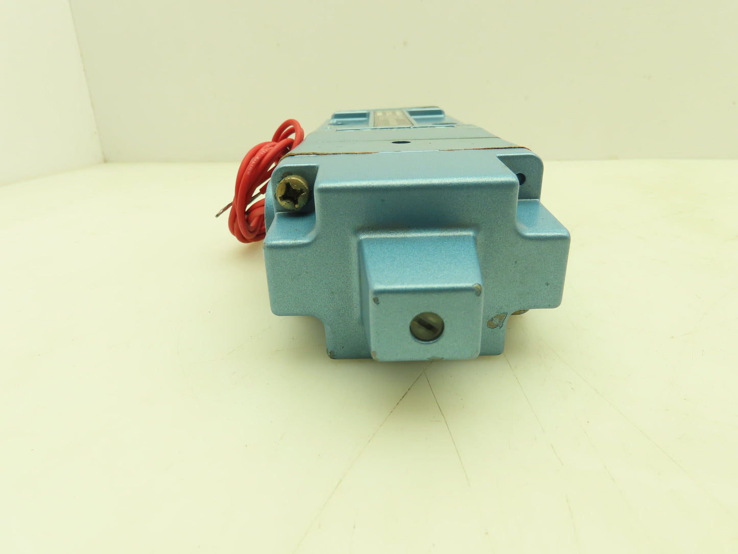 Skinner S4R0AAL4 Directional Control Valve 5-Way 2 Pos 120V Solenoid 150 PSI