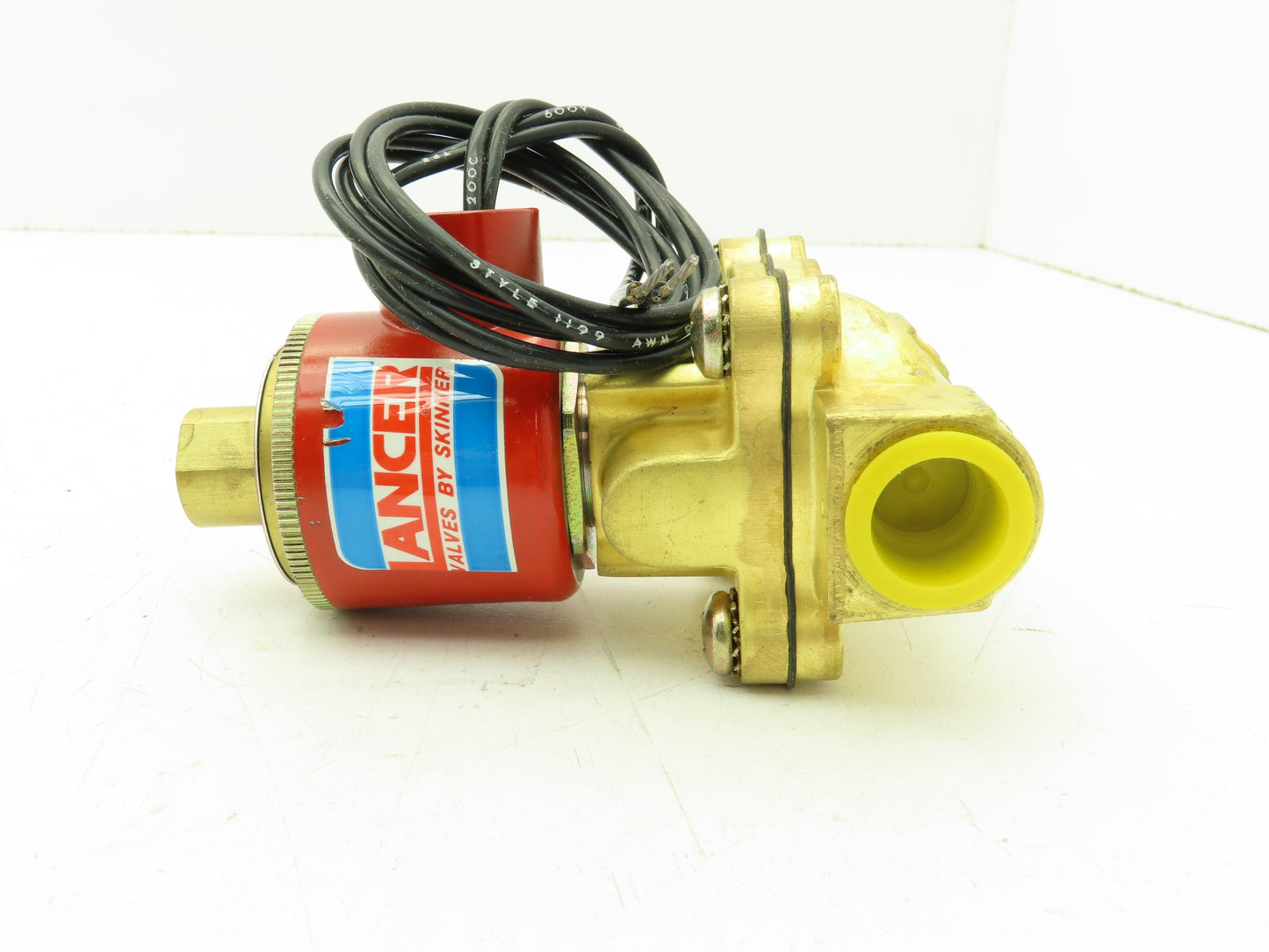 Honeywell Skinner 4LB1HB4125 Brass Solenoid Valve 2-Way NO 120V 125 PSI 1/2" NPT