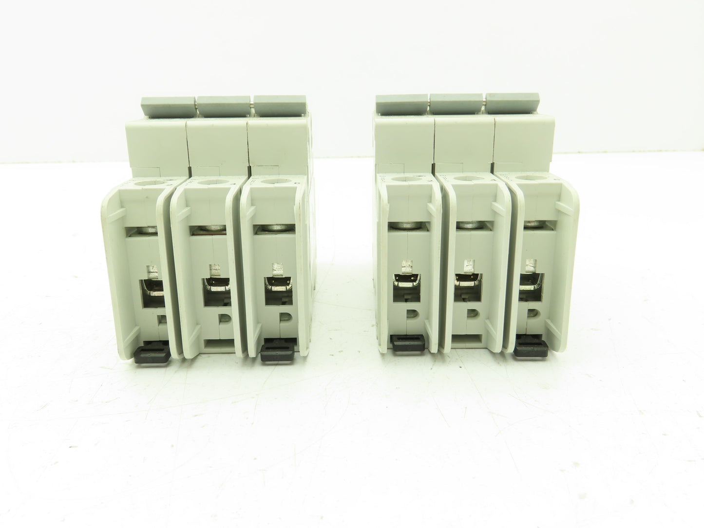 Eaton WMZT3C03 Circuit Breaker 3 Amp 480 Volt 3Ph 3 Pole Lot of 2