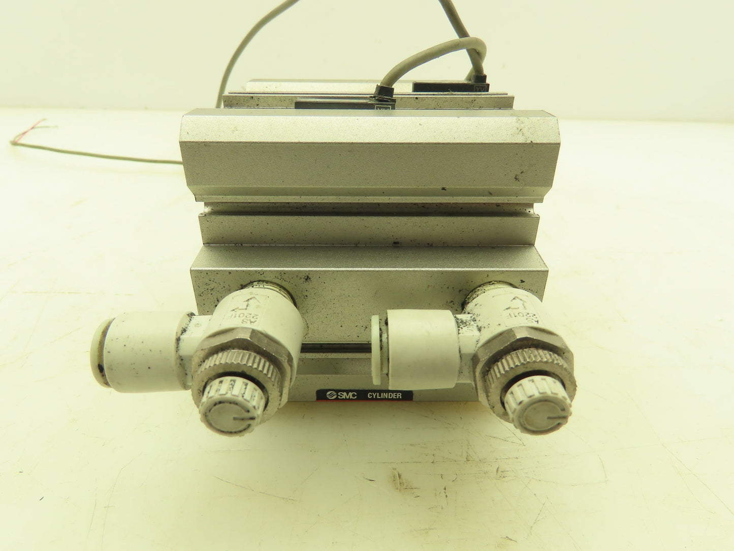 SMC CDQ2B63-30D Compact Pneumatic Air Cylinder 63mm Bore 30mm Stroke