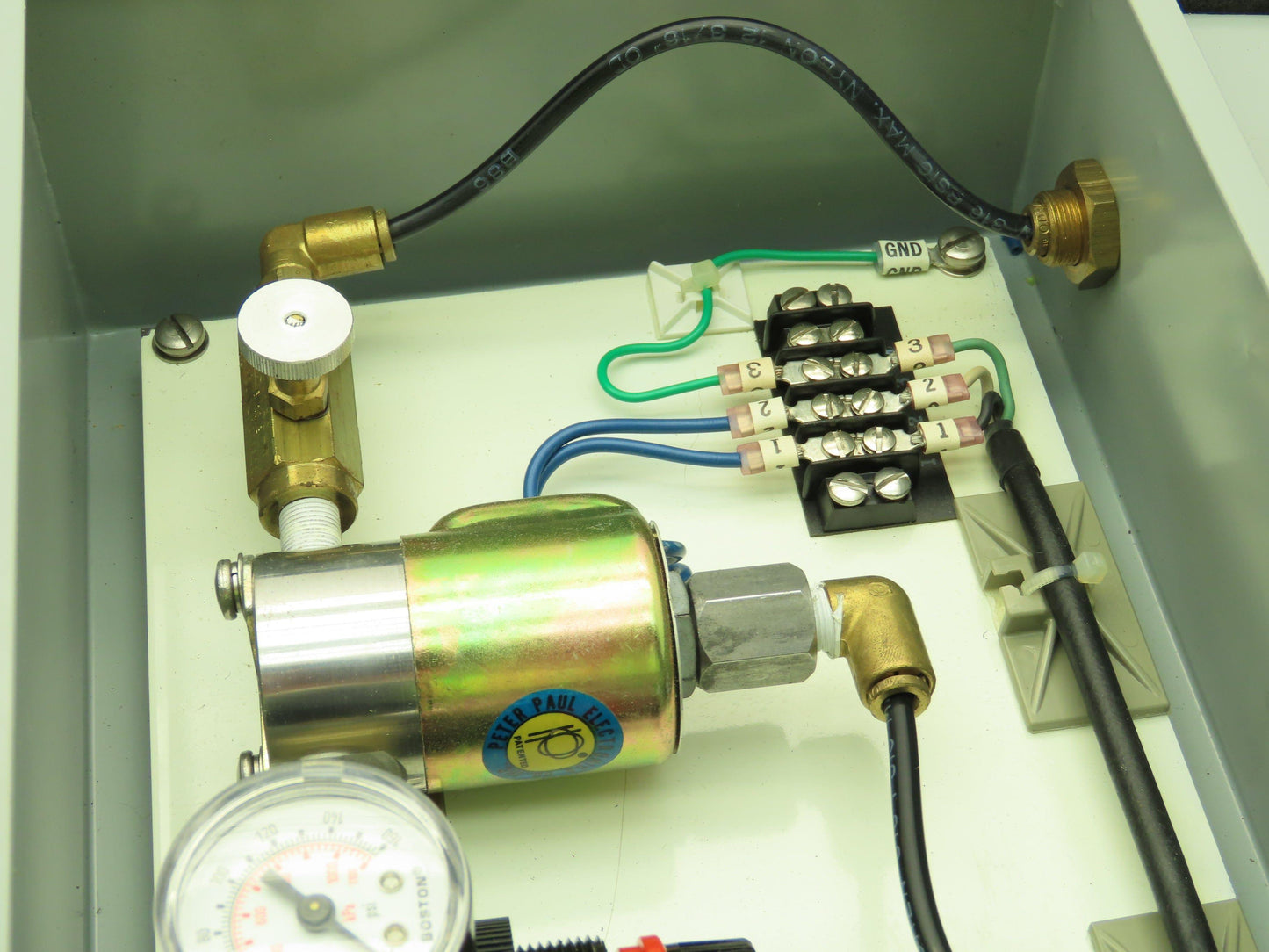Air Line Regulator 3-Way Solenoid Valve Control Station Enclosure 220V