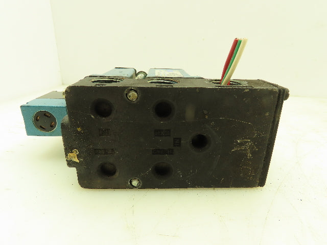 MAC 6521B-211-PM-111DA Pneumatic Double Solenoid Valve 4/2-Pos 120V w/Sub-Base
