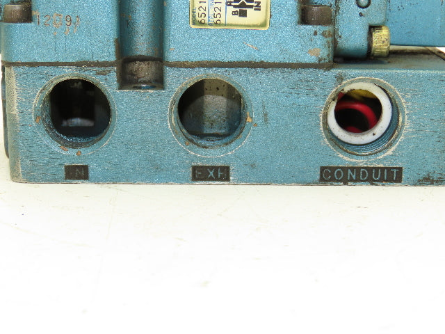 MAC 6521B-211-PM-111DA Pneumatic Double Solenoid Valve 4/2-Pos 120V w/Sub-Base