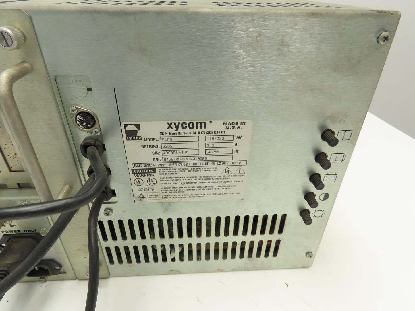 Xycom 9450 PC/AT Computer Operator Interface HMI Screen Monitor Keypad Control