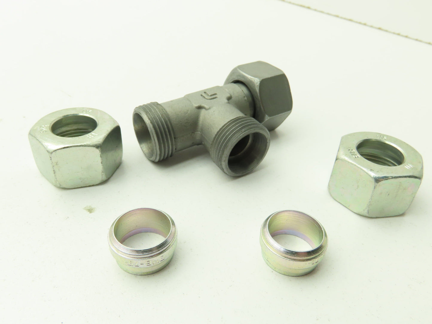 EL15LOMD Metric 24° Swivel Nut Run Tee 15mm Tube x M22 Swivel Lot of 13