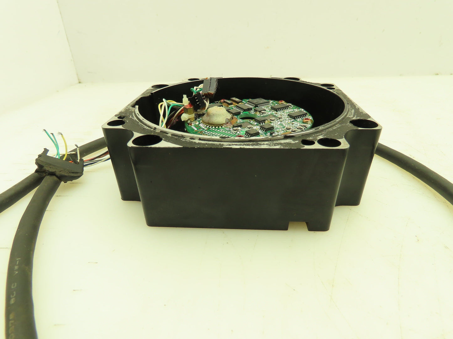 Yaskawa Rotary Encoder Off of SGMP-15AWYR12 Servo