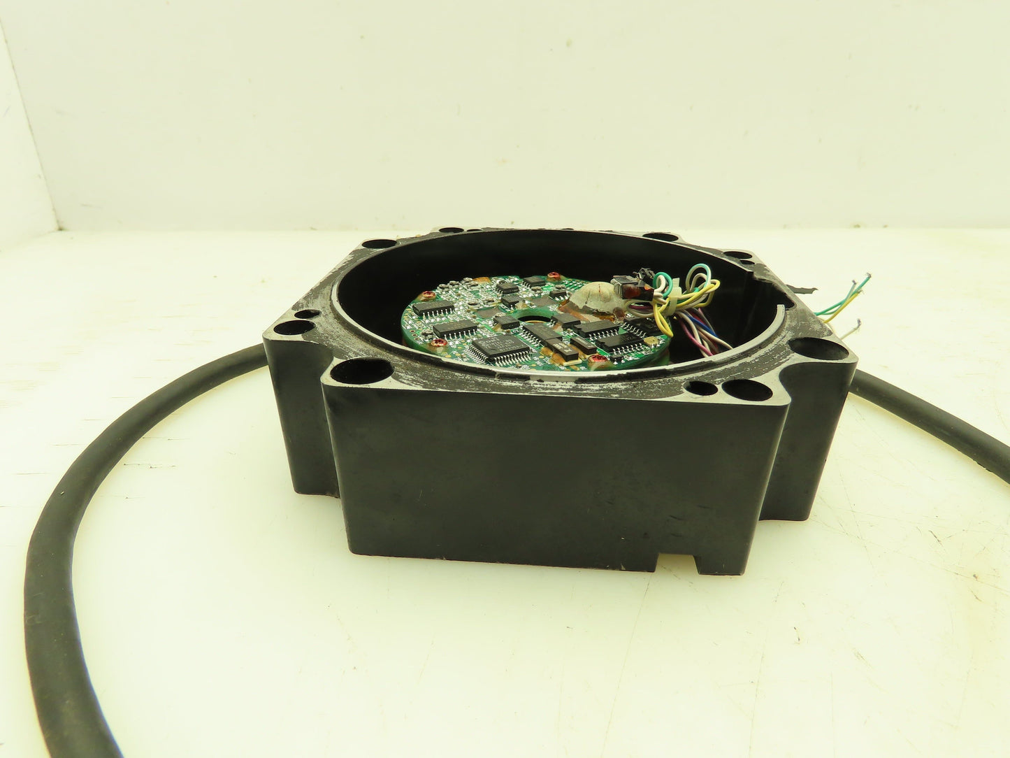 Yaskawa Rotary Encoder Off of SGMP-15AWYR12 Servo