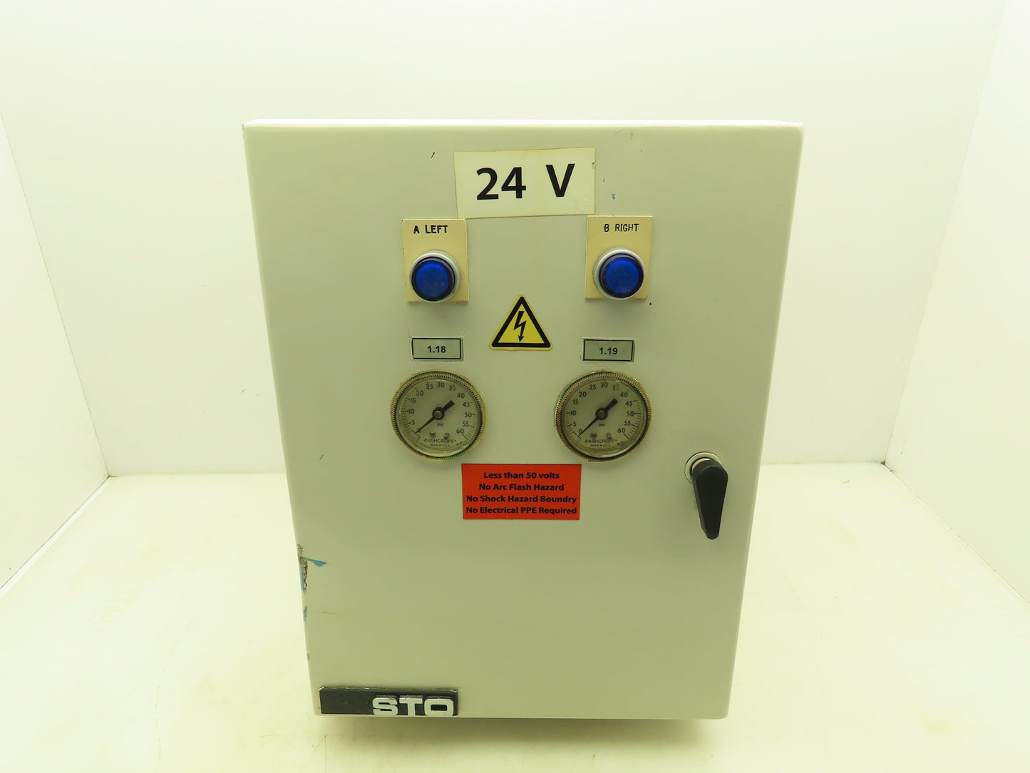 Festo Control Systems Pneumatic Solenoid Valve Control Panel Box 24VDC 16x12x8"