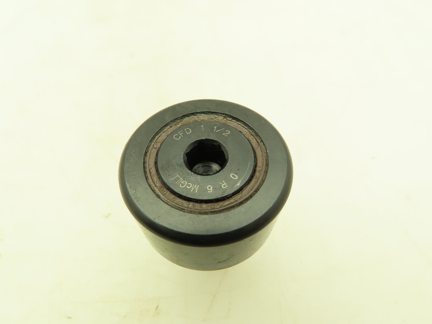 McGill CFD 1 1/2 Cam Follower Bearing 1-1/2" Roller 5/8" Stud