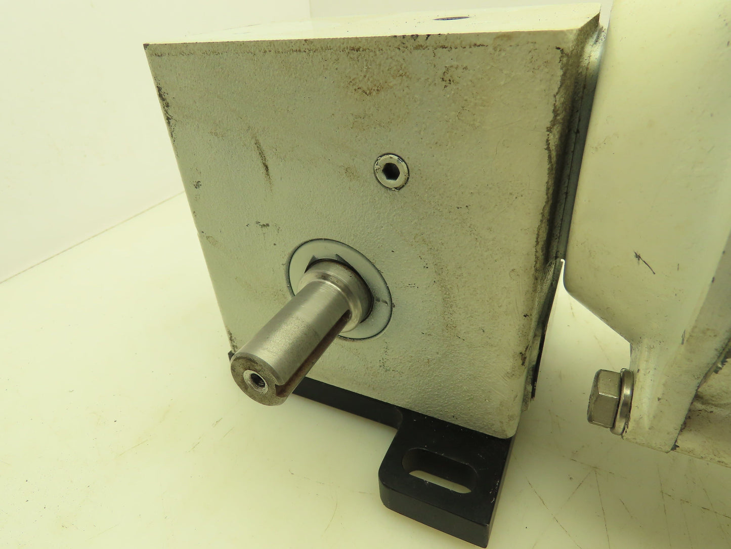 Hub City 0220-76836 Gearmotor Speed Reducer 10:1 Right Angle 172 RPM 1/2Hp 3Ph