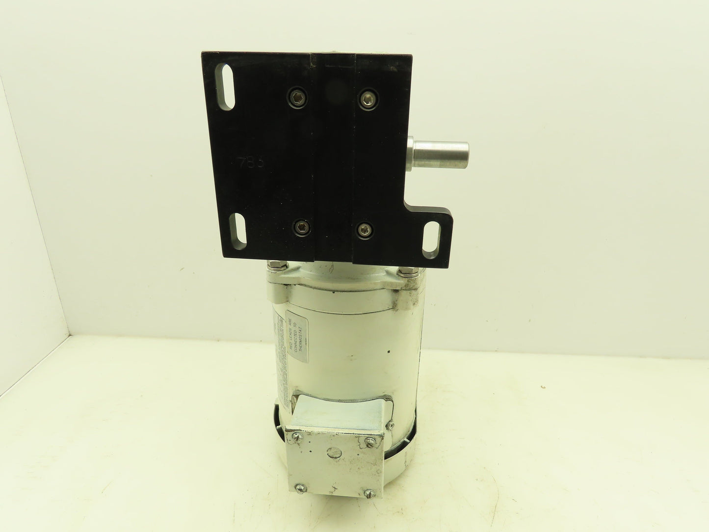 Hub City 0220-76836 Gearmotor Speed Reducer 10:1 Right Angle 172 RPM 1/2Hp 3Ph
