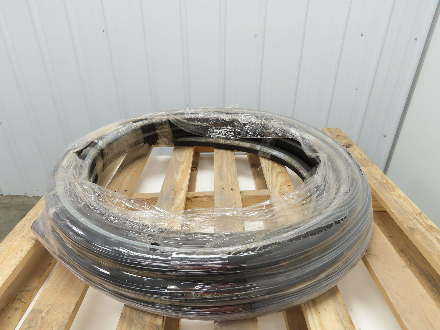 Weatherhead H43024 WeatherShield High Pressure Hydraulic Hose 1 1/2" ID x 48'L