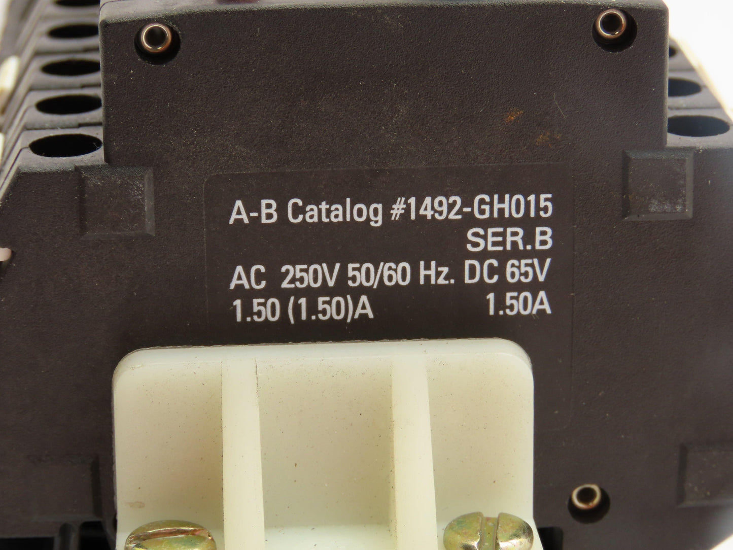Allen Bradley 1492-GH015 Din Rail 1.5A Circuit Breaker Ser B 250V Lot of 57