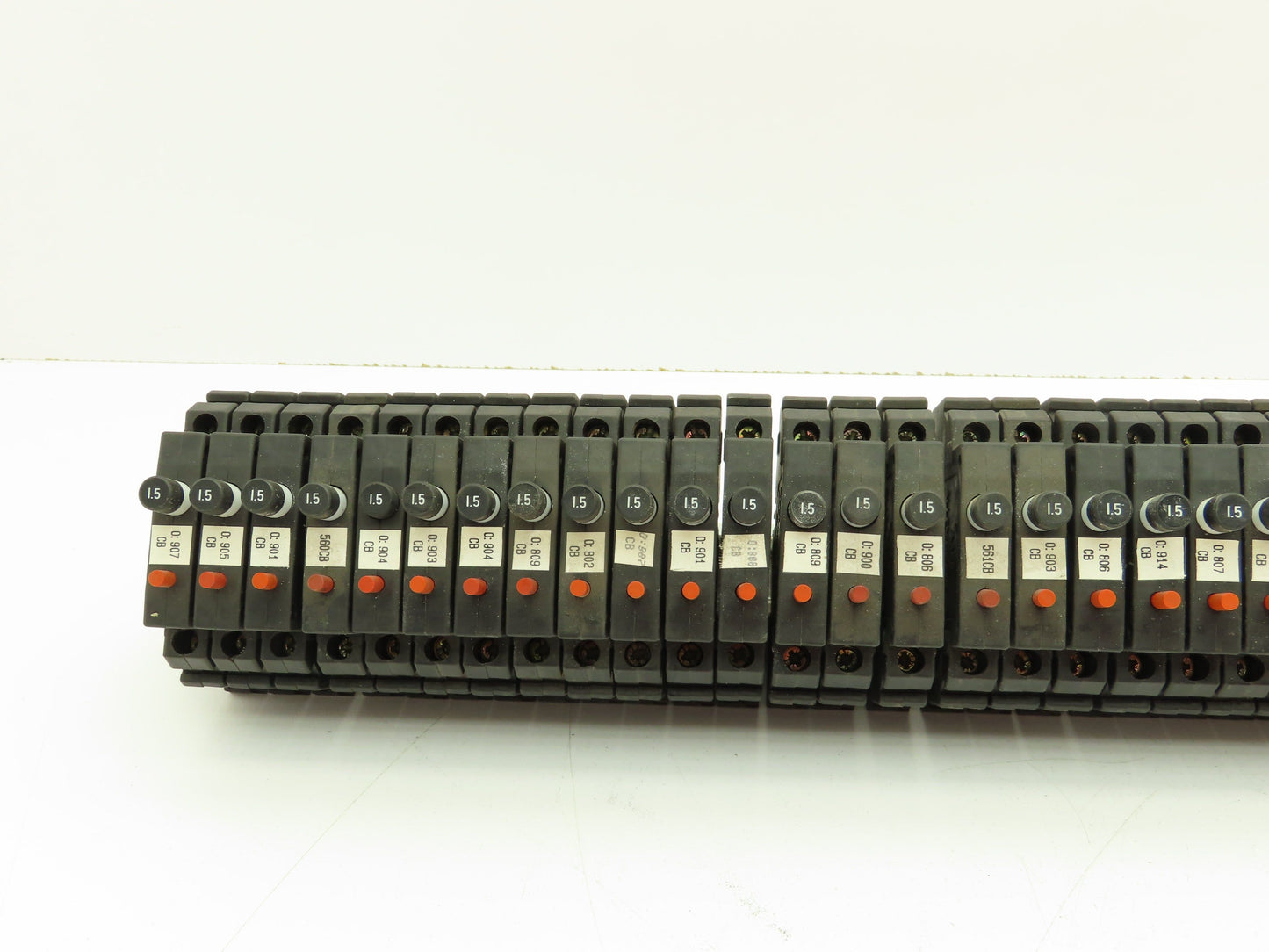 Allen Bradley 1492-GH015 Din Rail 1.5A Circuit Breaker Ser B 250V Lot of 57