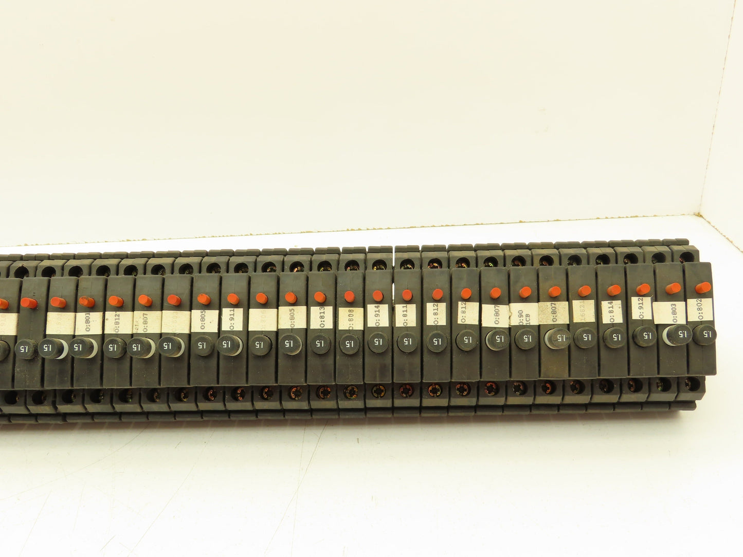 Allen Bradley 1492-GH015 Din Rail 1.5A Circuit Breaker Ser B 250V Lot of 69