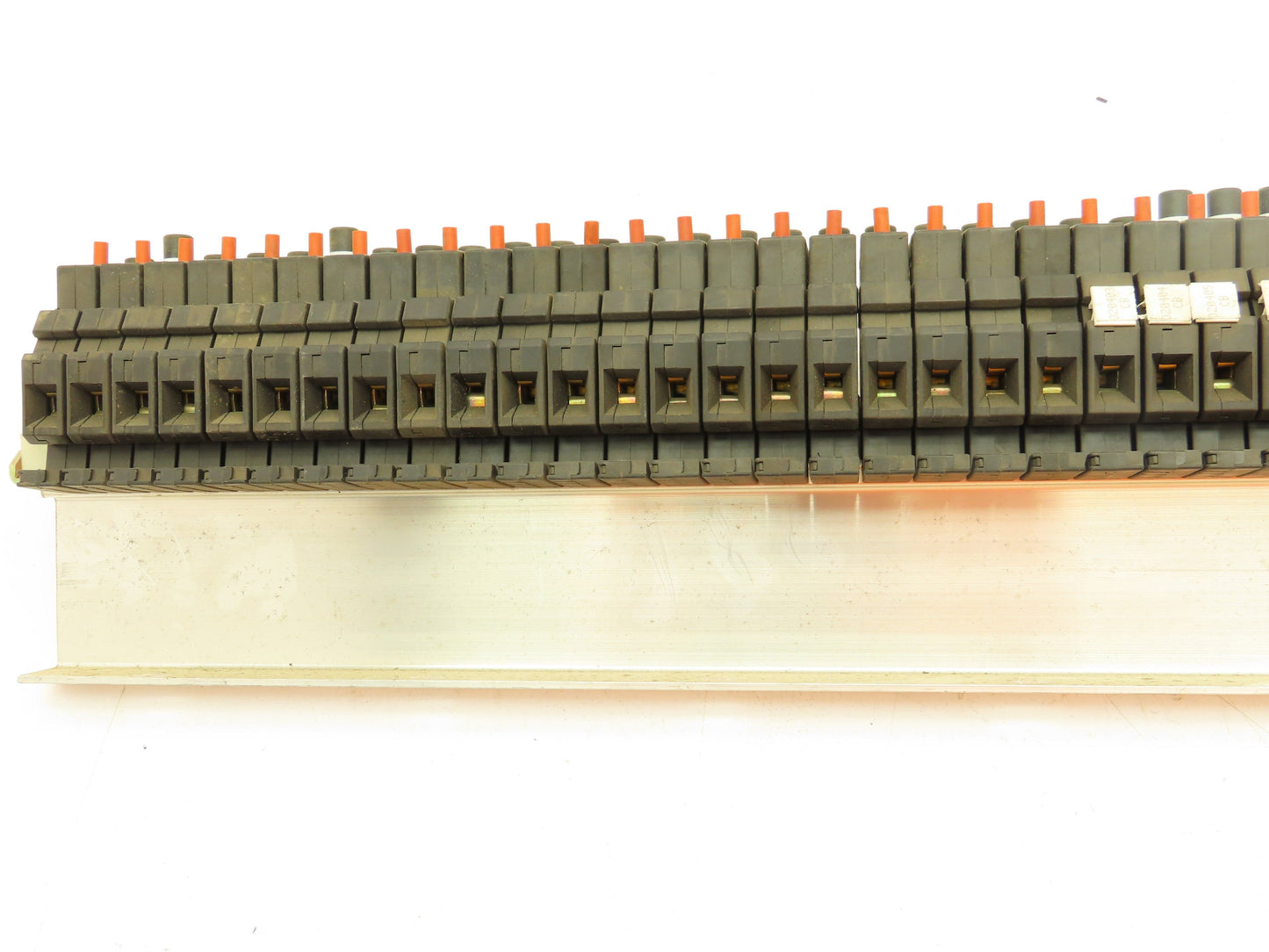 Allen Bradley 1492-GH015 Din Rail 1.5A Circuit Breaker Ser B 250V Lot of 64