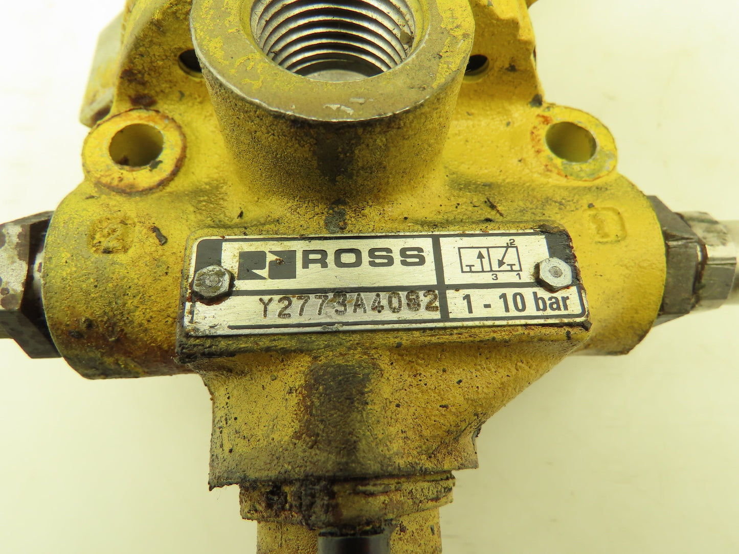 Ross Y2773A4082 Pneumatic Solenoid LOX Lock-Out Control Valve 3/2-Pos 120V 1/2"