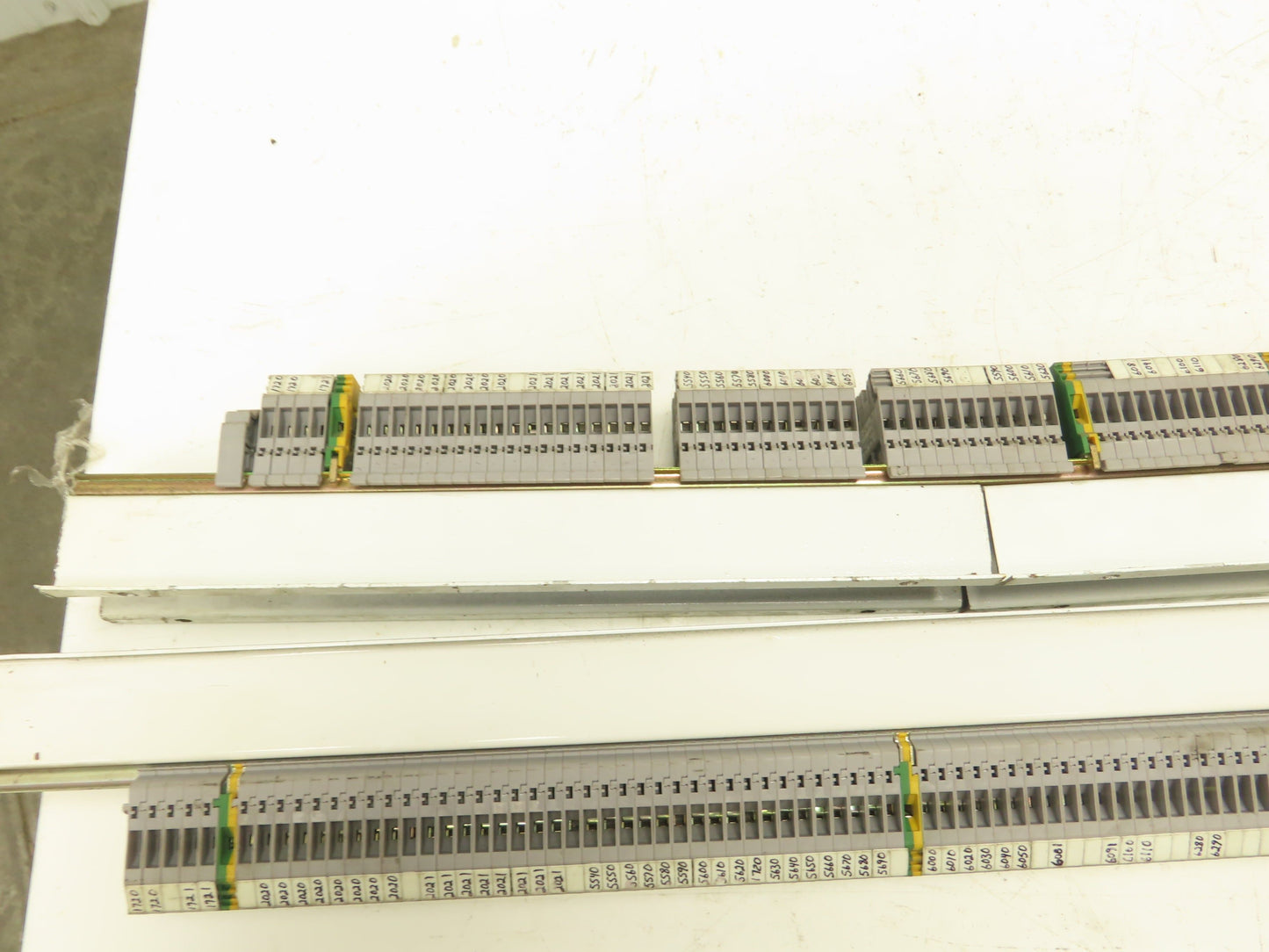Entrelec M4/6_5116 UK4-T Terminal Block 600V Disconnect Blocks Mixed Lot of 400