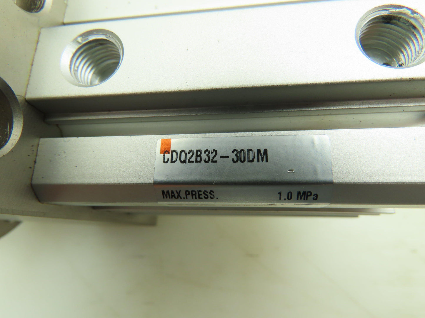 SMC CDQ2B32-30DM Pneumatic Compact Air Cylinder 32mm Bore 30mm Stroke
